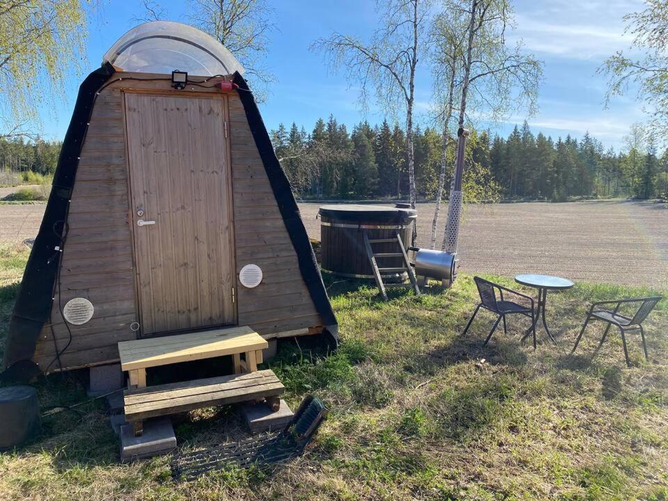 Niiralan Tila : Starlite Cabin Laitila Exterior foto